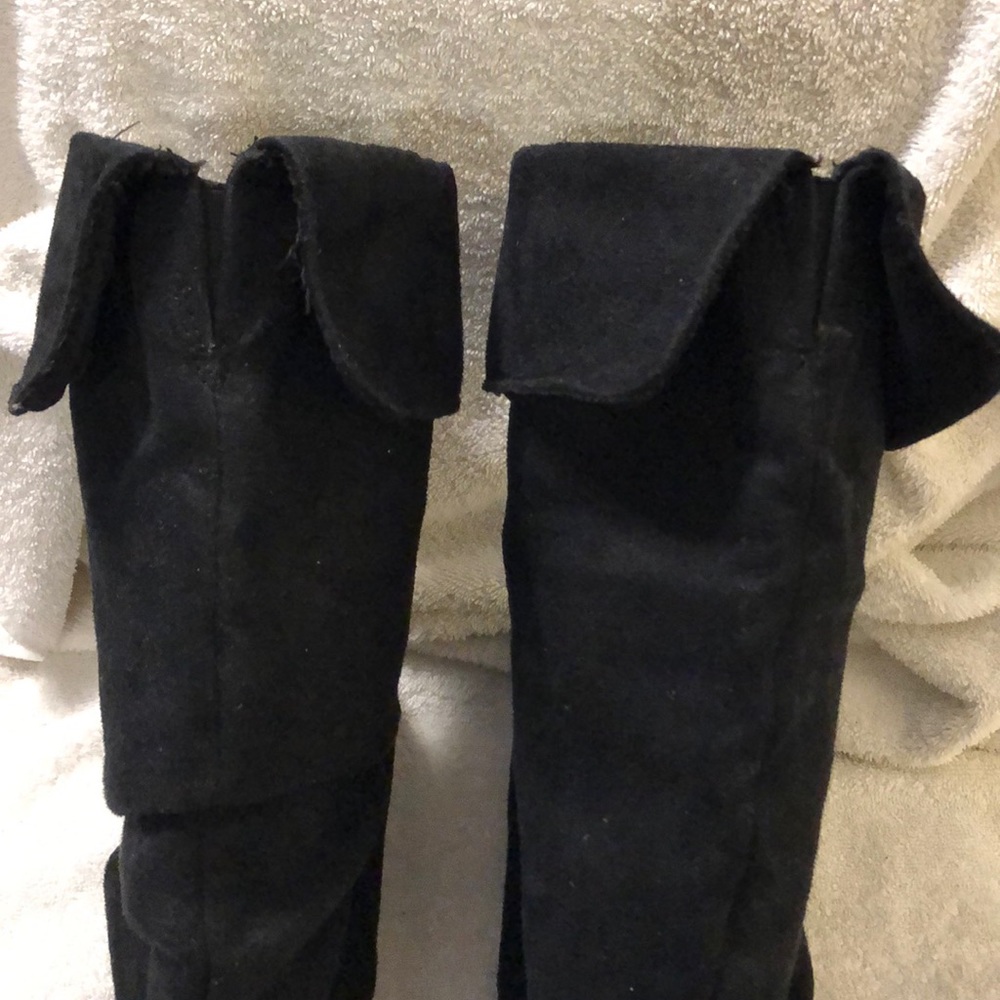 Boots - Picture 2 of 3